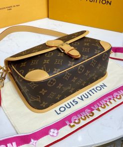 Alternative view of Louis Vuitton Diane Fuchsia M46049, Designer Handbags, Womens Purse, luxury bags