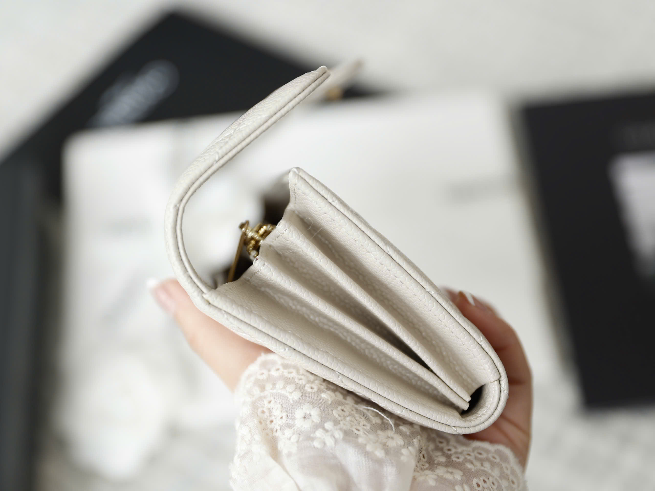 Premium Ivory Grained Quilted Flap Wallet - Image 2