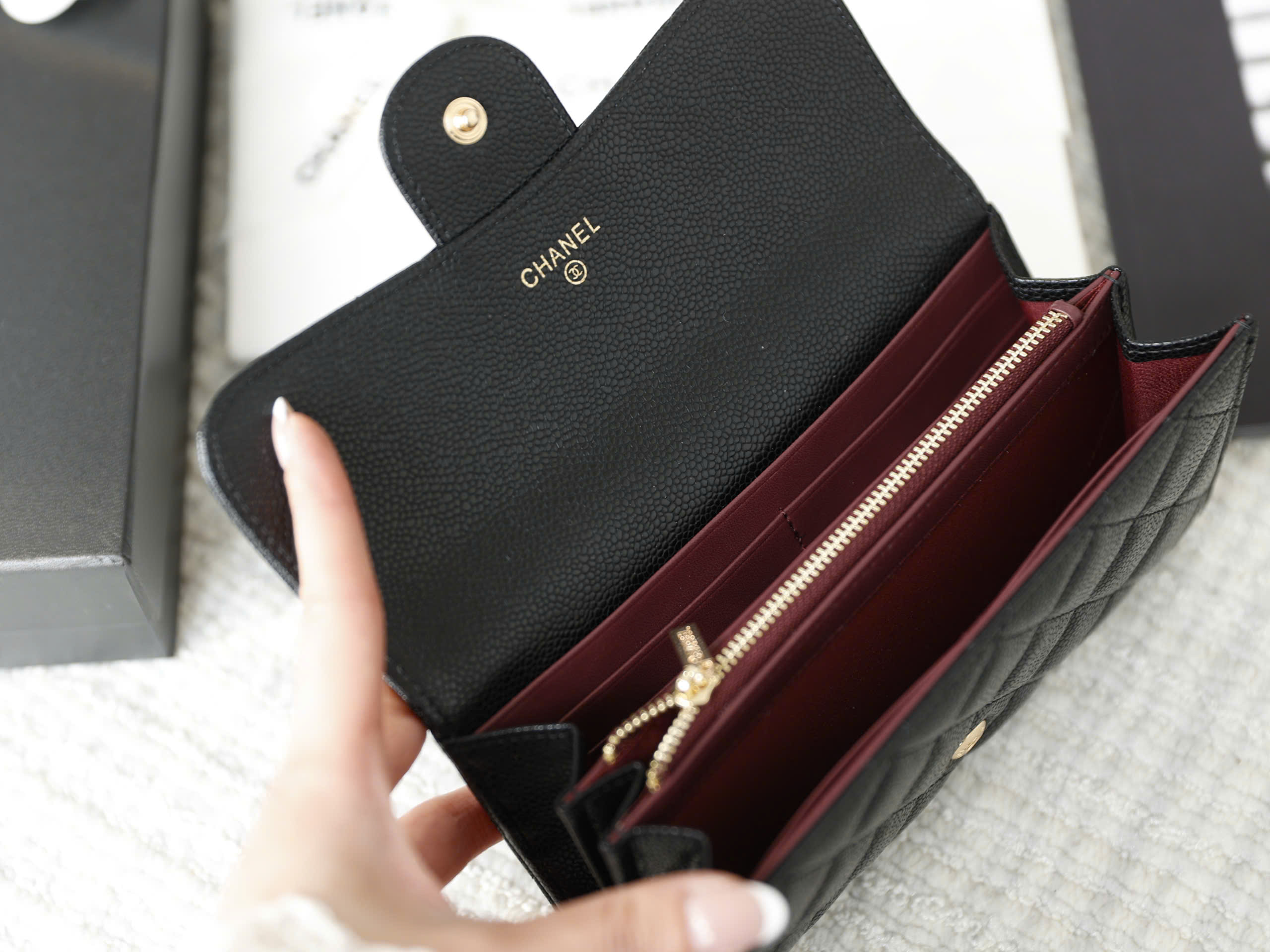Premium Noir Grained Quilted Flap Wallet - Image 5