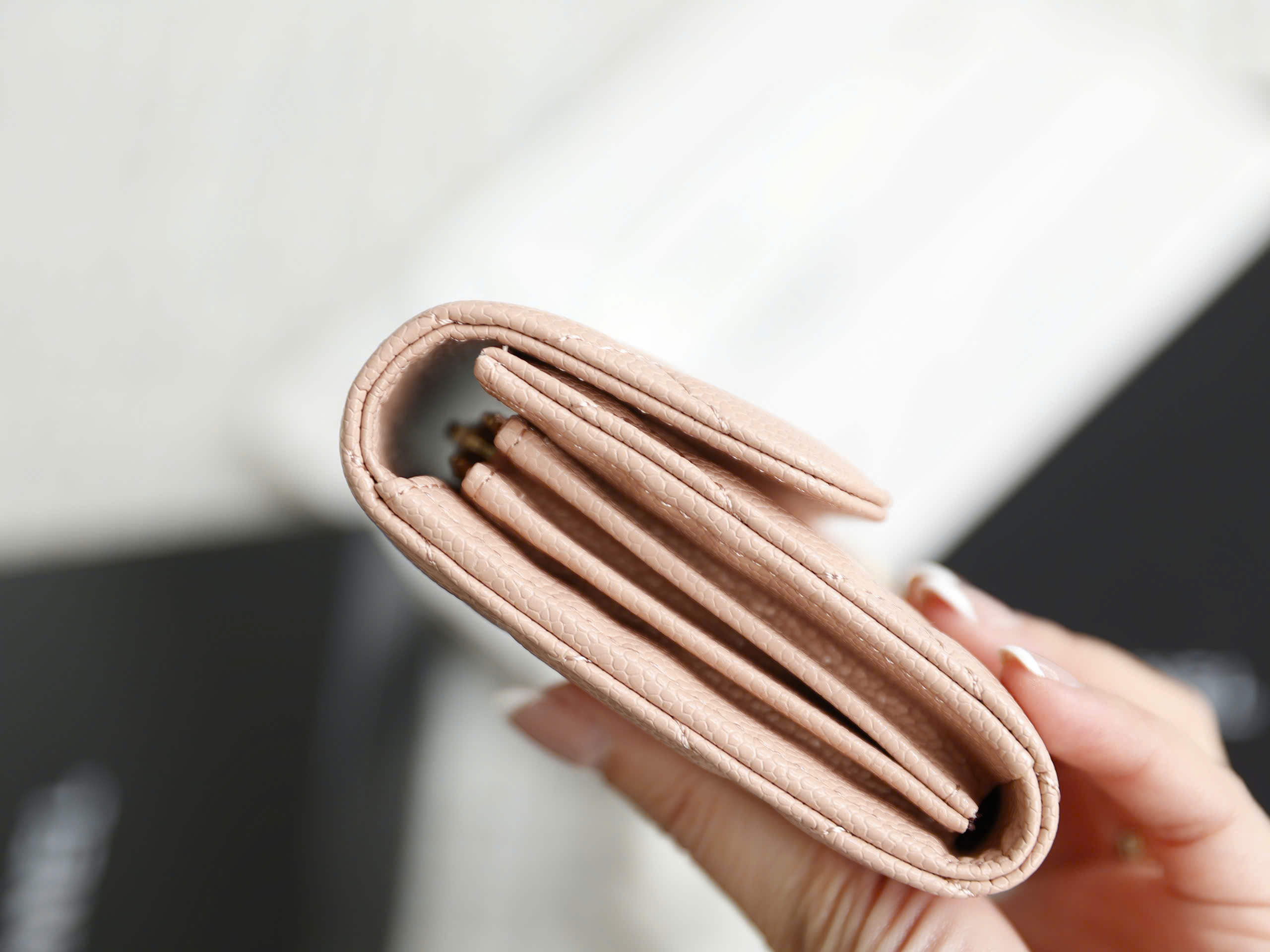 Premium Blush Grained Quilted Flap Wallet - Image 4