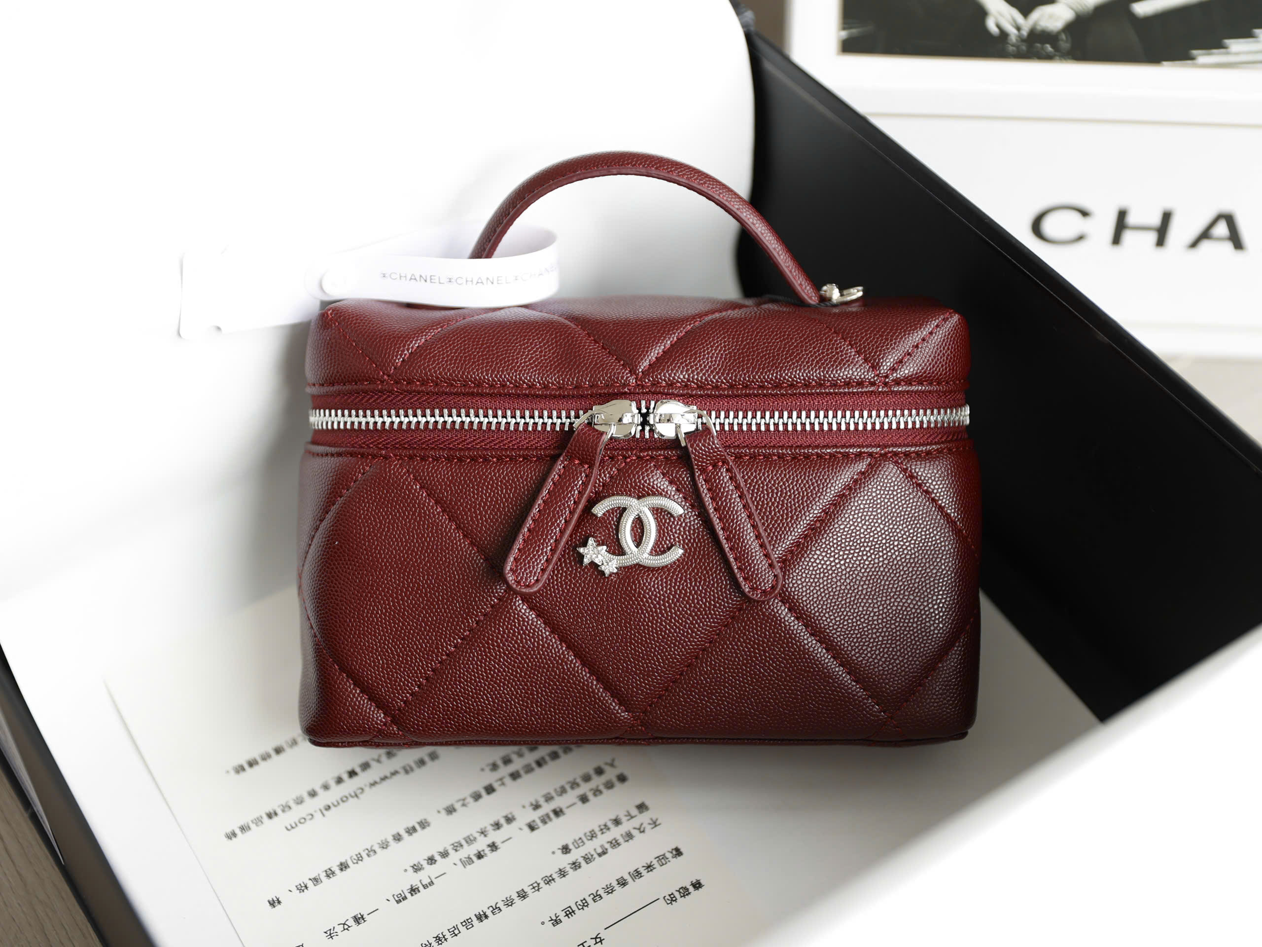 Master Craftsmanship Quilted Vanity Case Shoulder Bag 18cm - Onyx RED