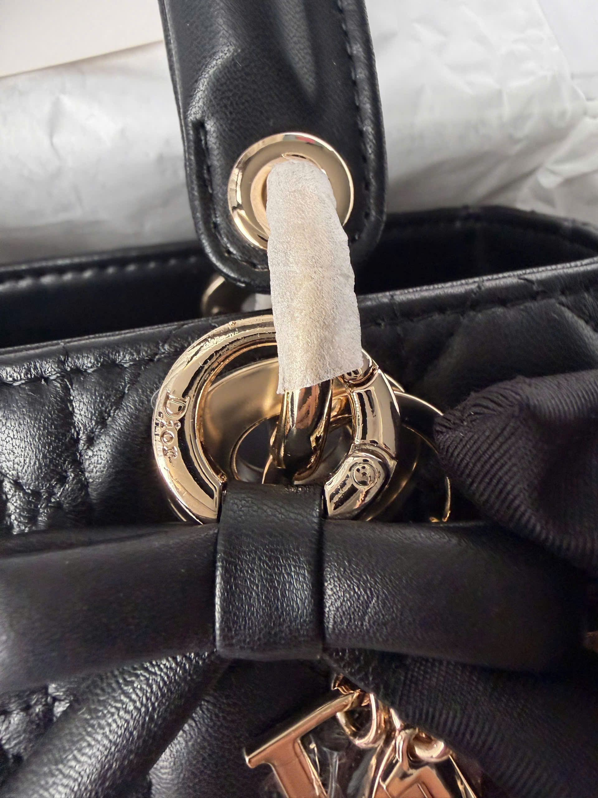 Boutique Edition Cannage Quilted Matte Leather Top-Handle Bag - Onyx Black Size 20cm - Image 10