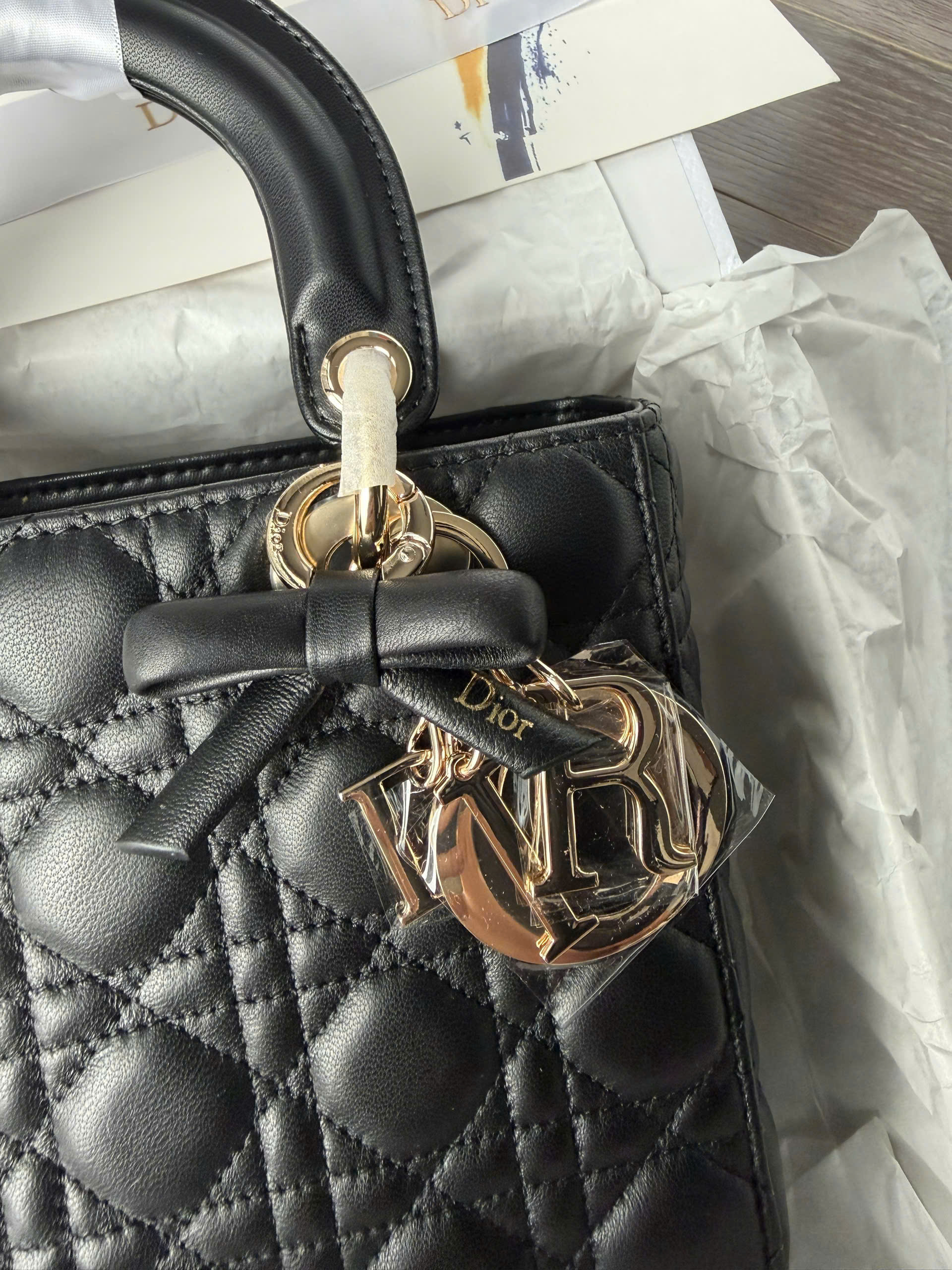 Boutique Edition Cannage Quilted Matte Leather Top-Handle Bag - Onyx Black Size 20cm - Image 7