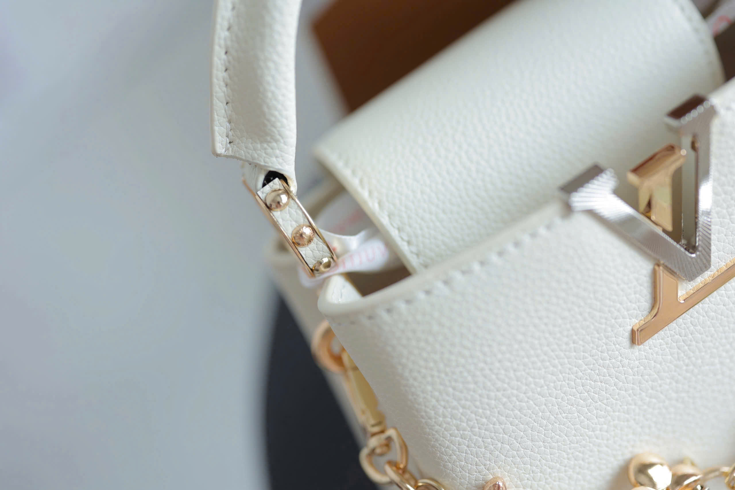 Capucines BB Grained Leather Top Handle Bag - Size 27 (Premium White) - Image 4