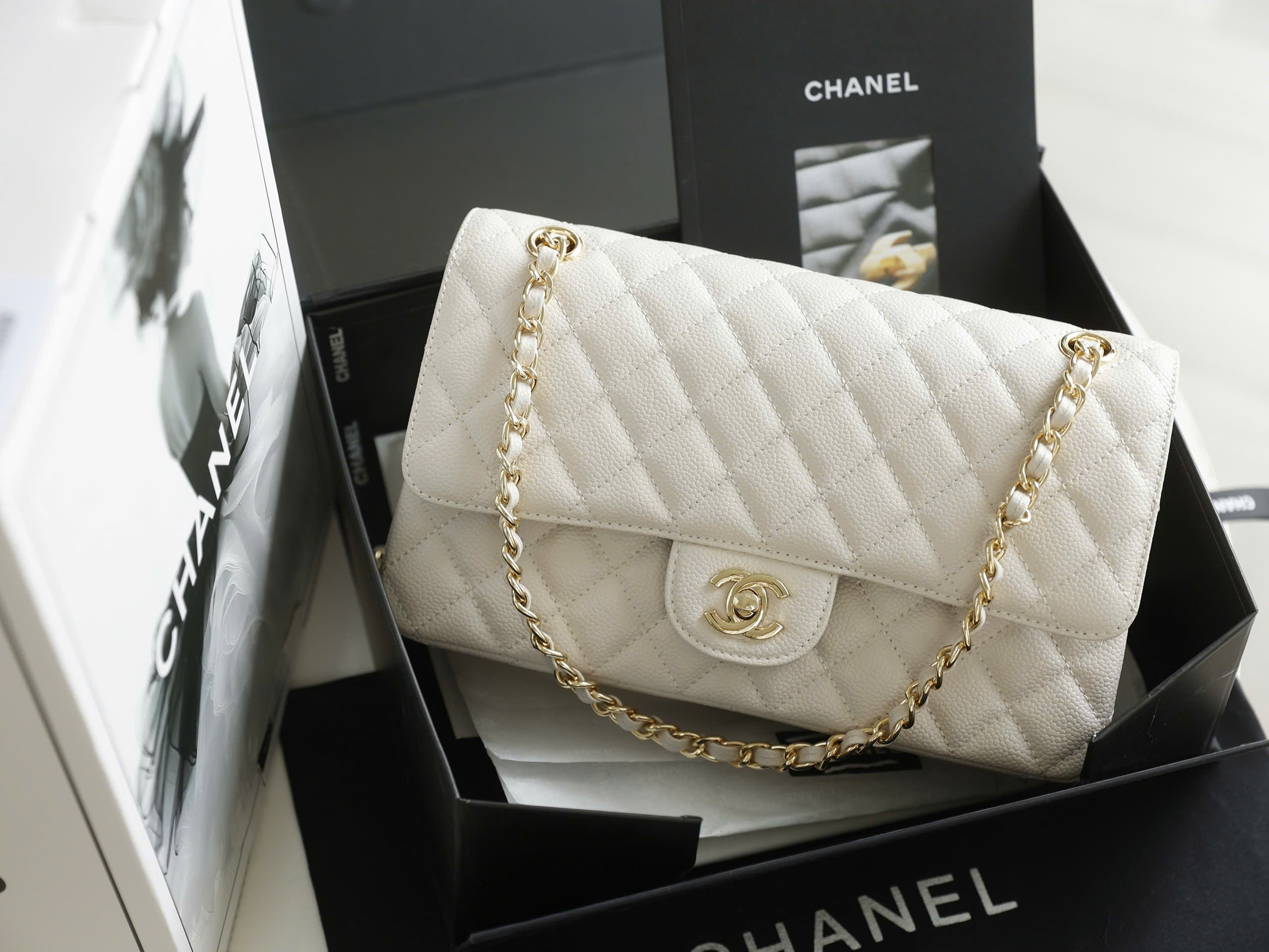 Timeless Diamond Quilted Double Flap Bag - Size 25 (Premium Caviar) - Image 10