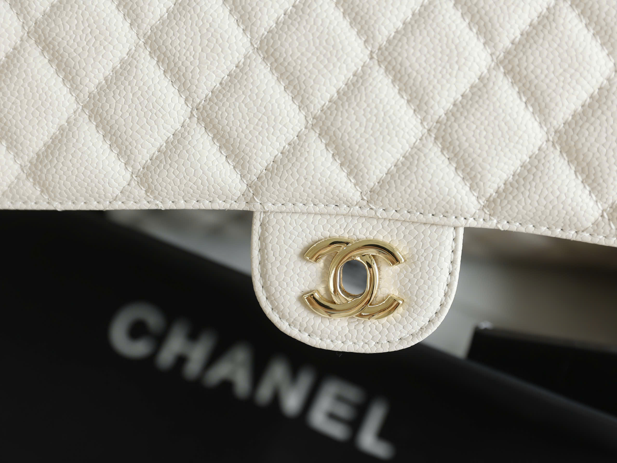 Timeless Diamond Quilted Double Flap Bag - Size 25 (Premium Caviar) - Image 11